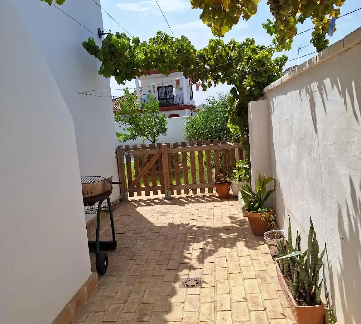 Casa J&V Villa Montellano